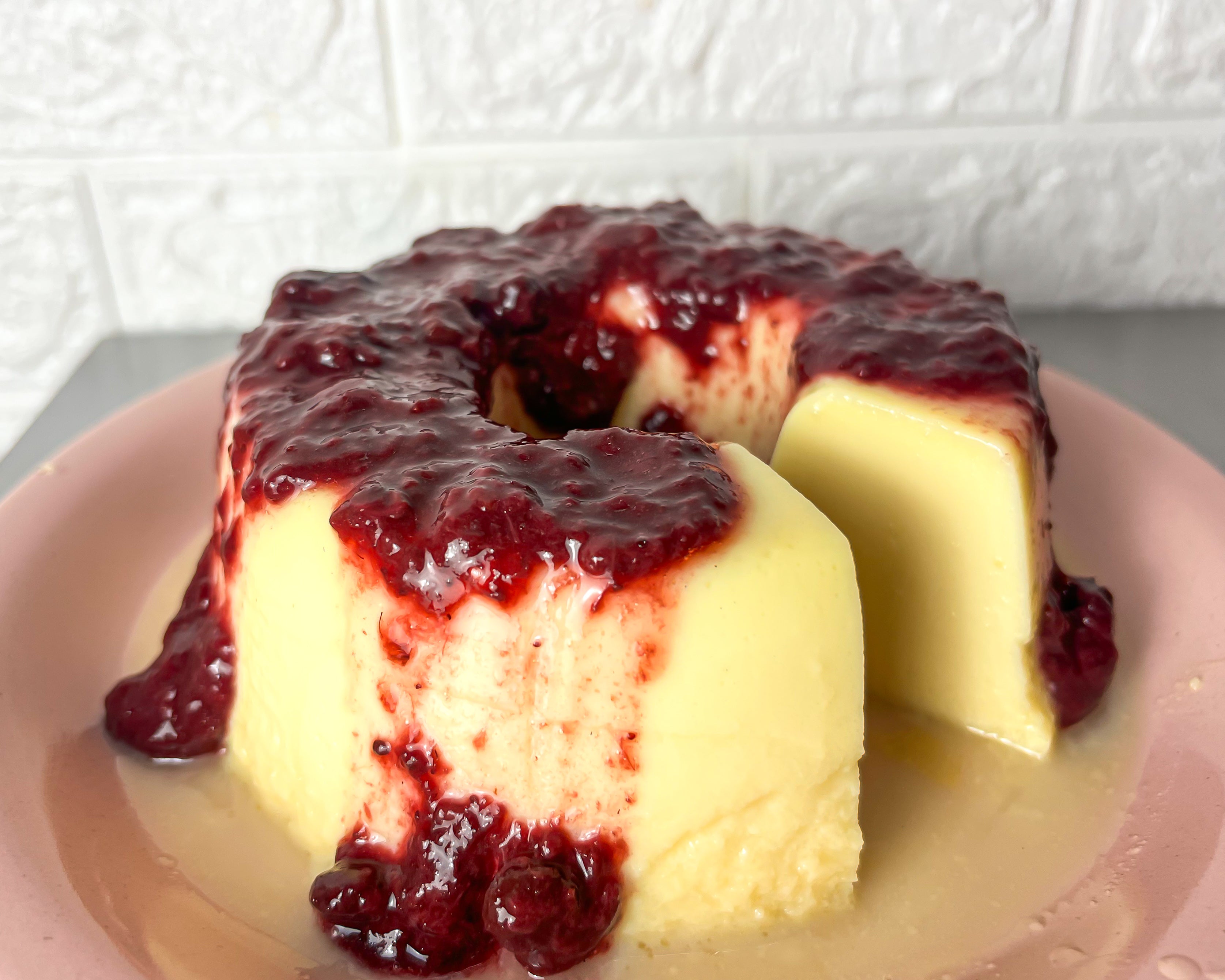 Receita de Pudim de Ninho com Frutas Vermelhas