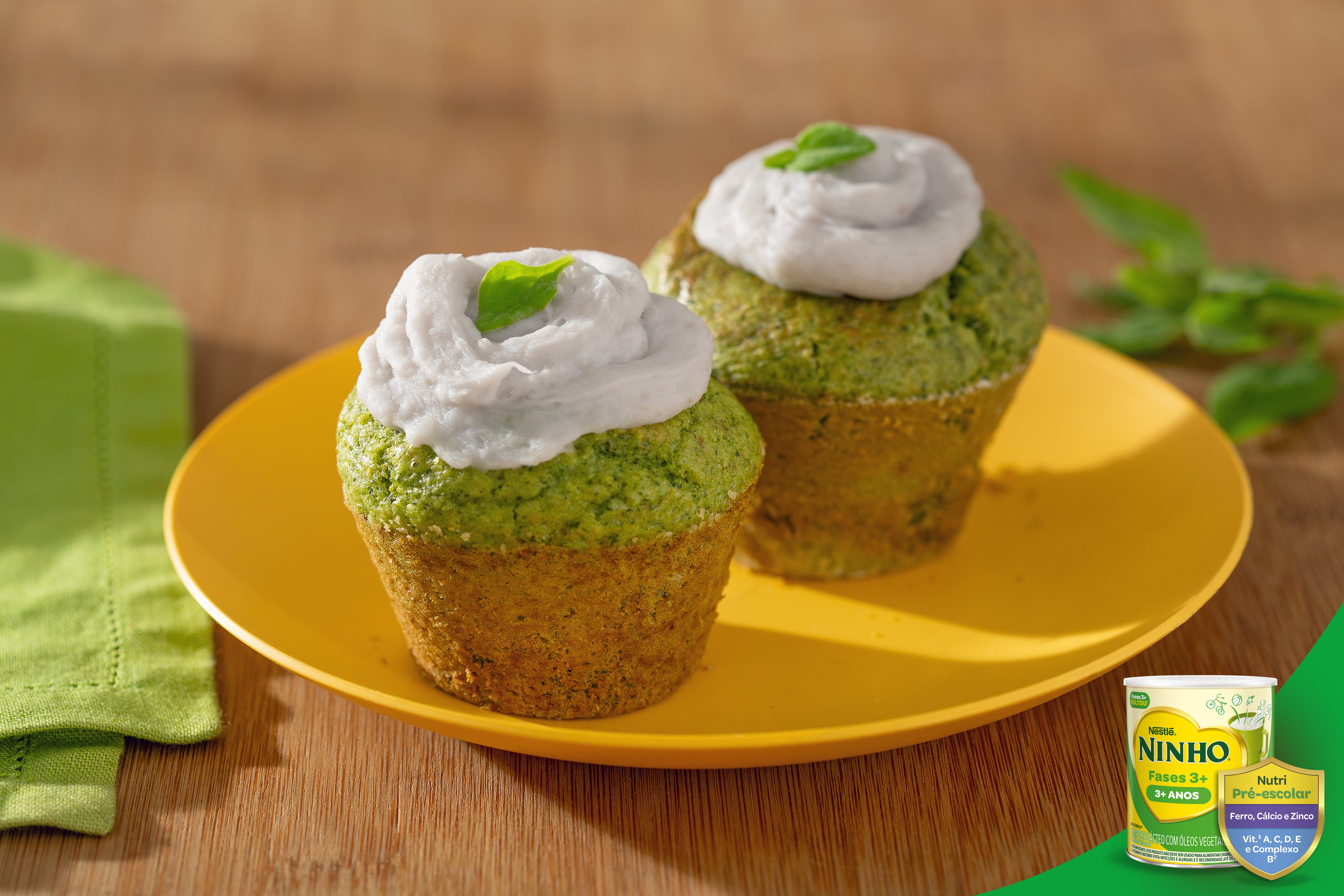 Receita de Muffin de Espinafre com Cobertura Cremosa de Ninho Fases 3+