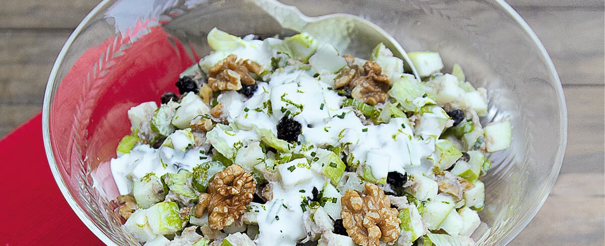 Salada Waldorf com Atum