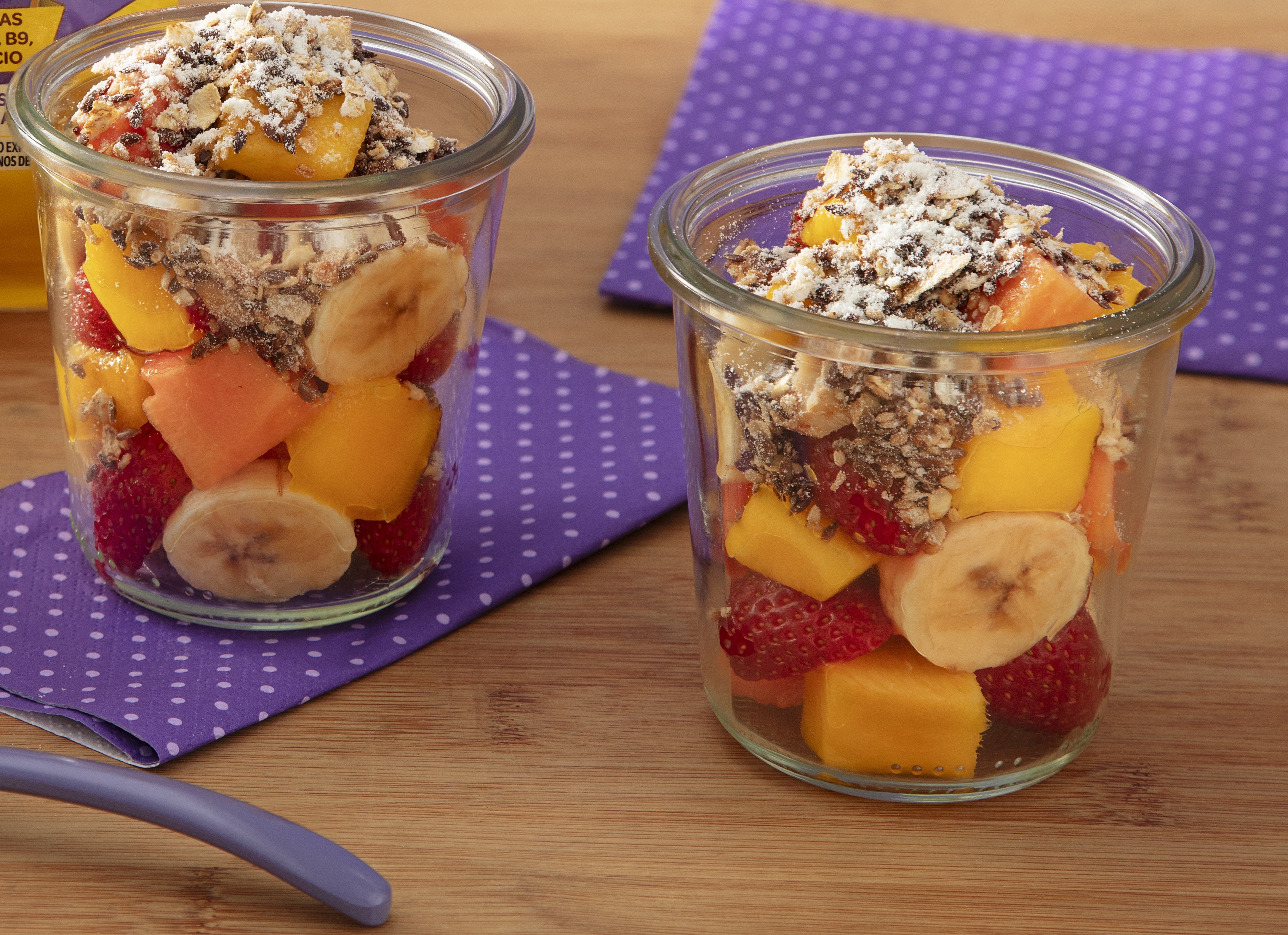 Receita de Pré-Treino de Frutas com Granola e NINHO