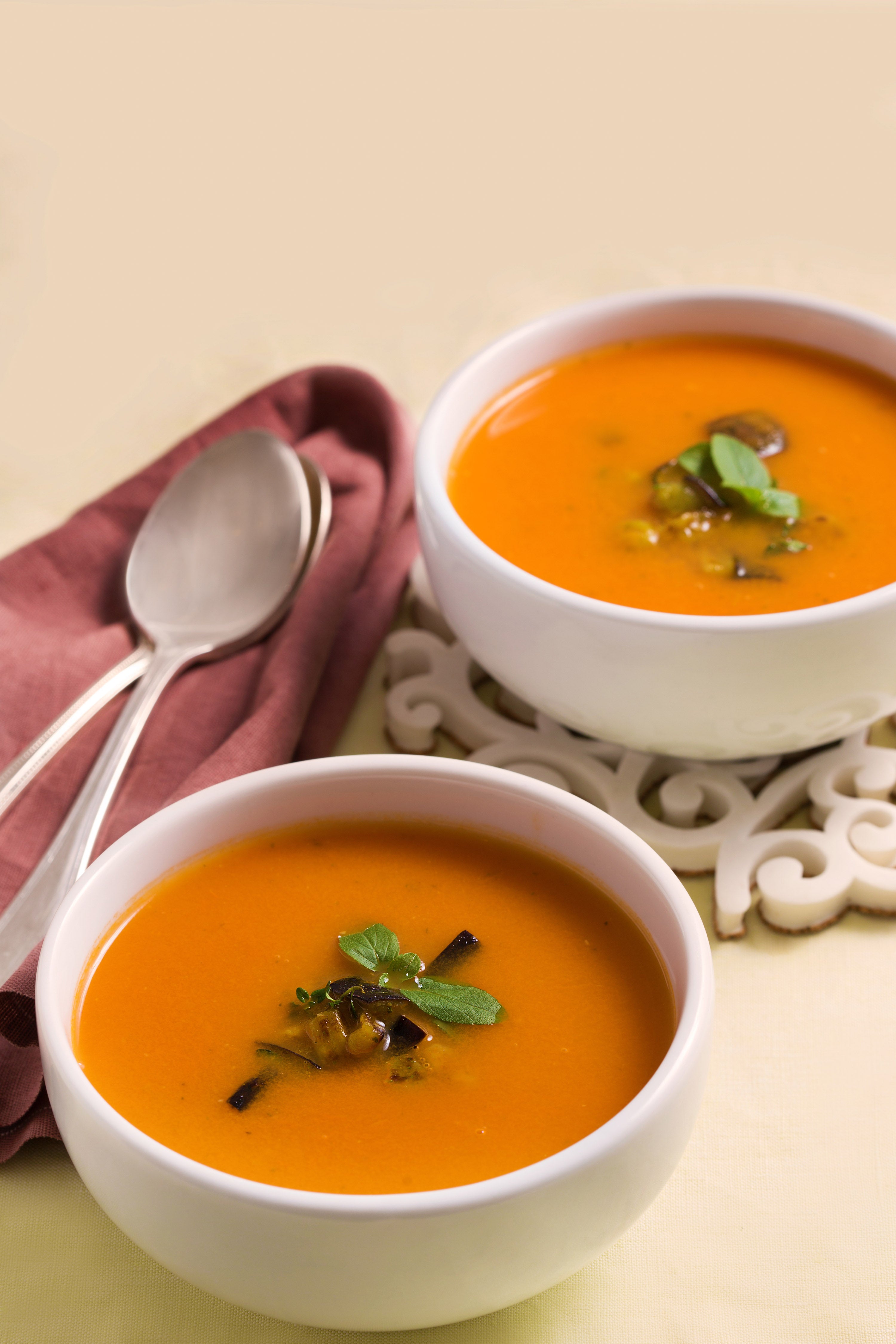 Sopa de Tomate com Trigo em Grãos e Berinjela Grelhada