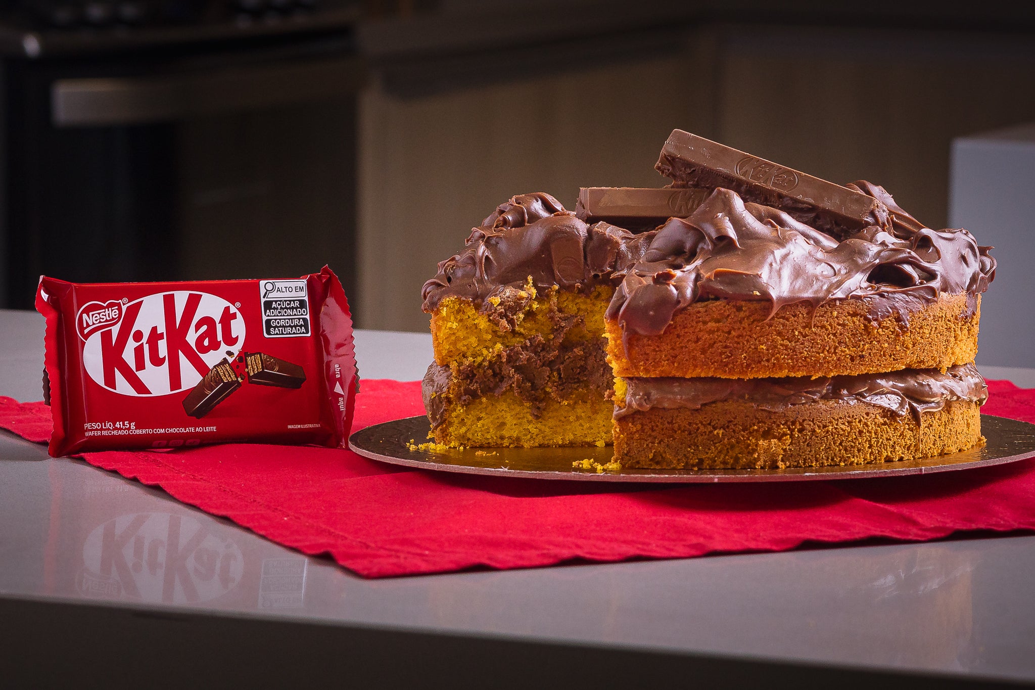 Receita de Bolo de Cenoura com Ganache de KitKat