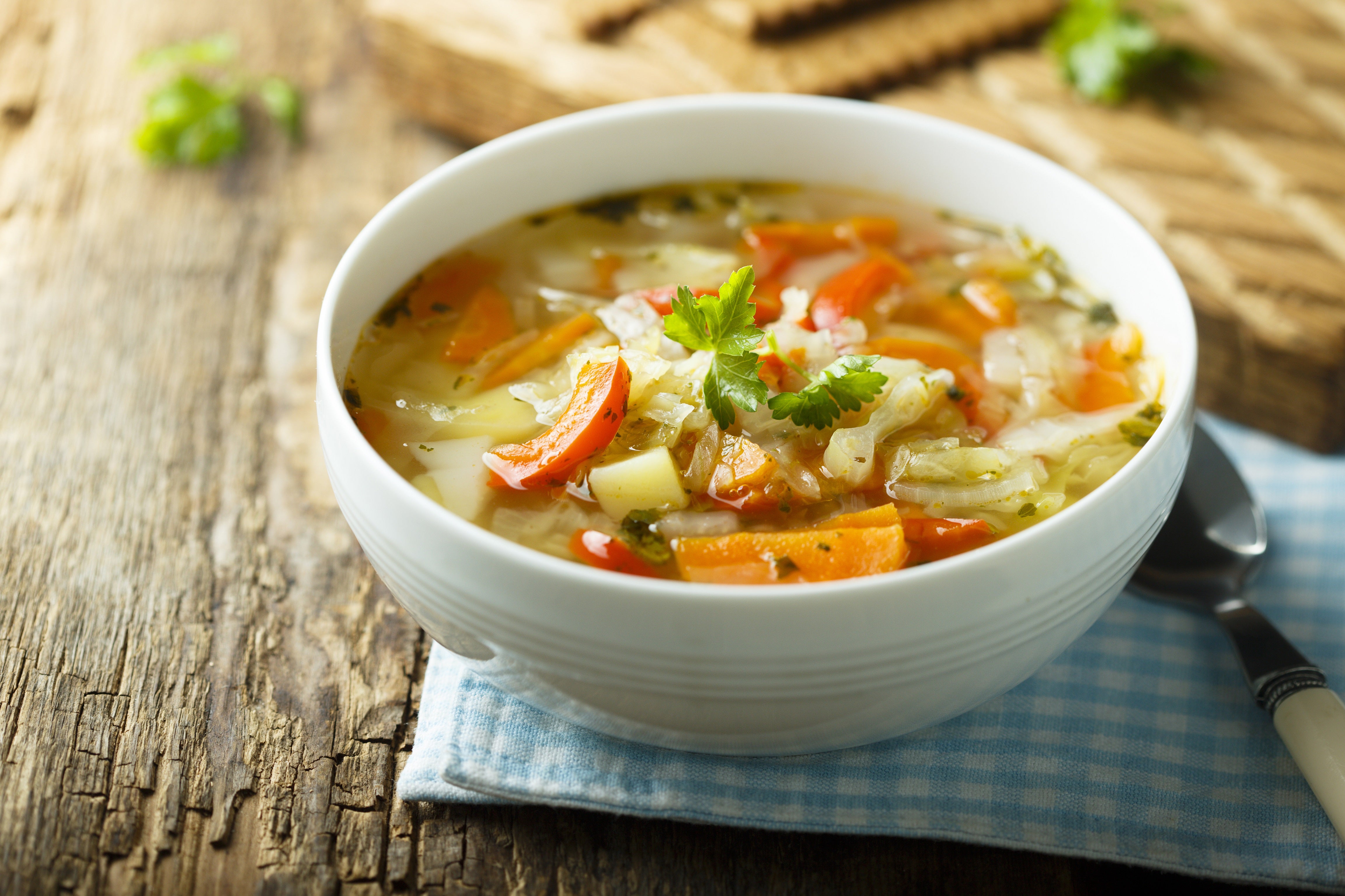 Де щи. Овощной суп минестроне. Для супа. Супы на овощном отваре. Овощи для супа.