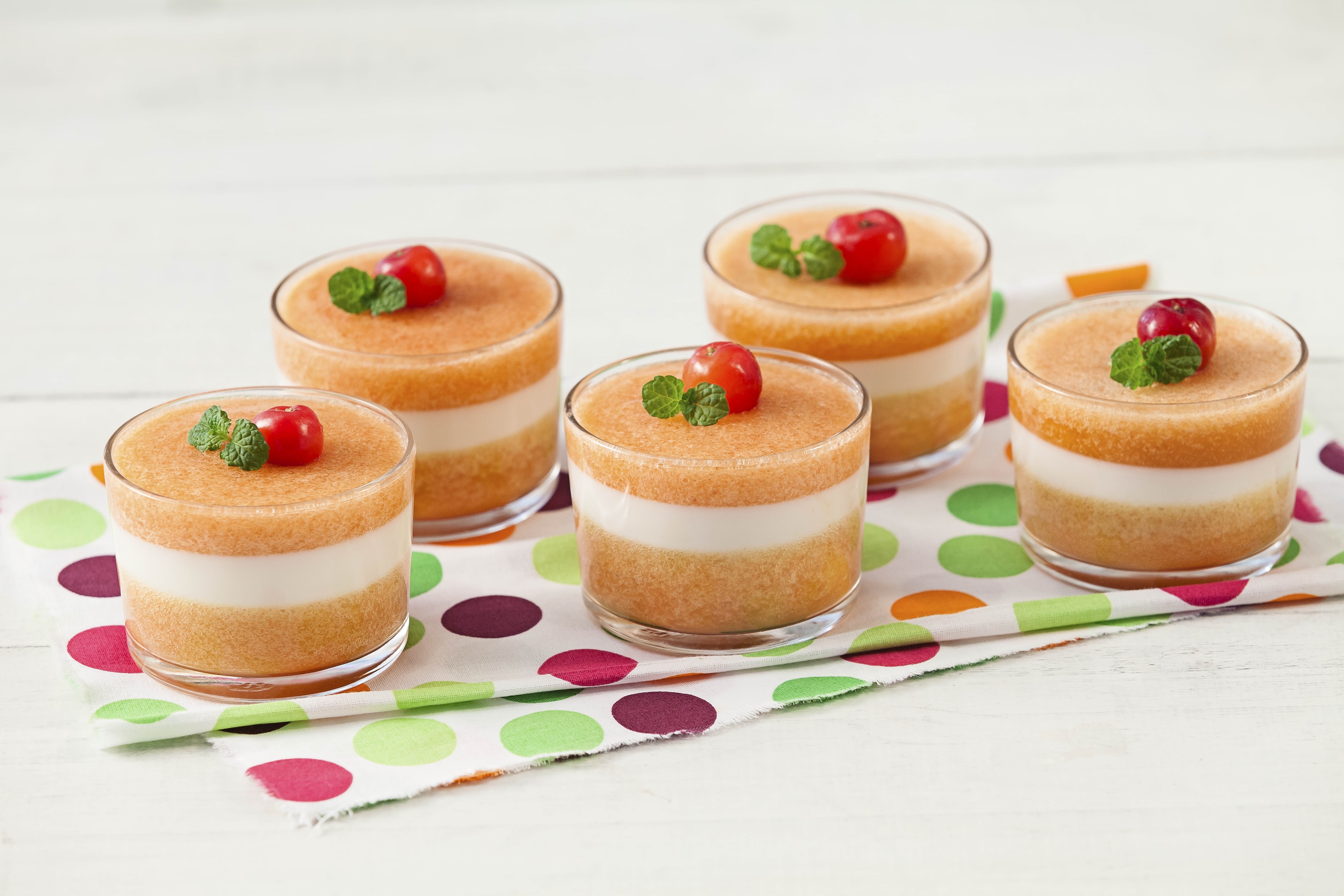 Flan de Acerola em Camadas (Armadura de Acerola)