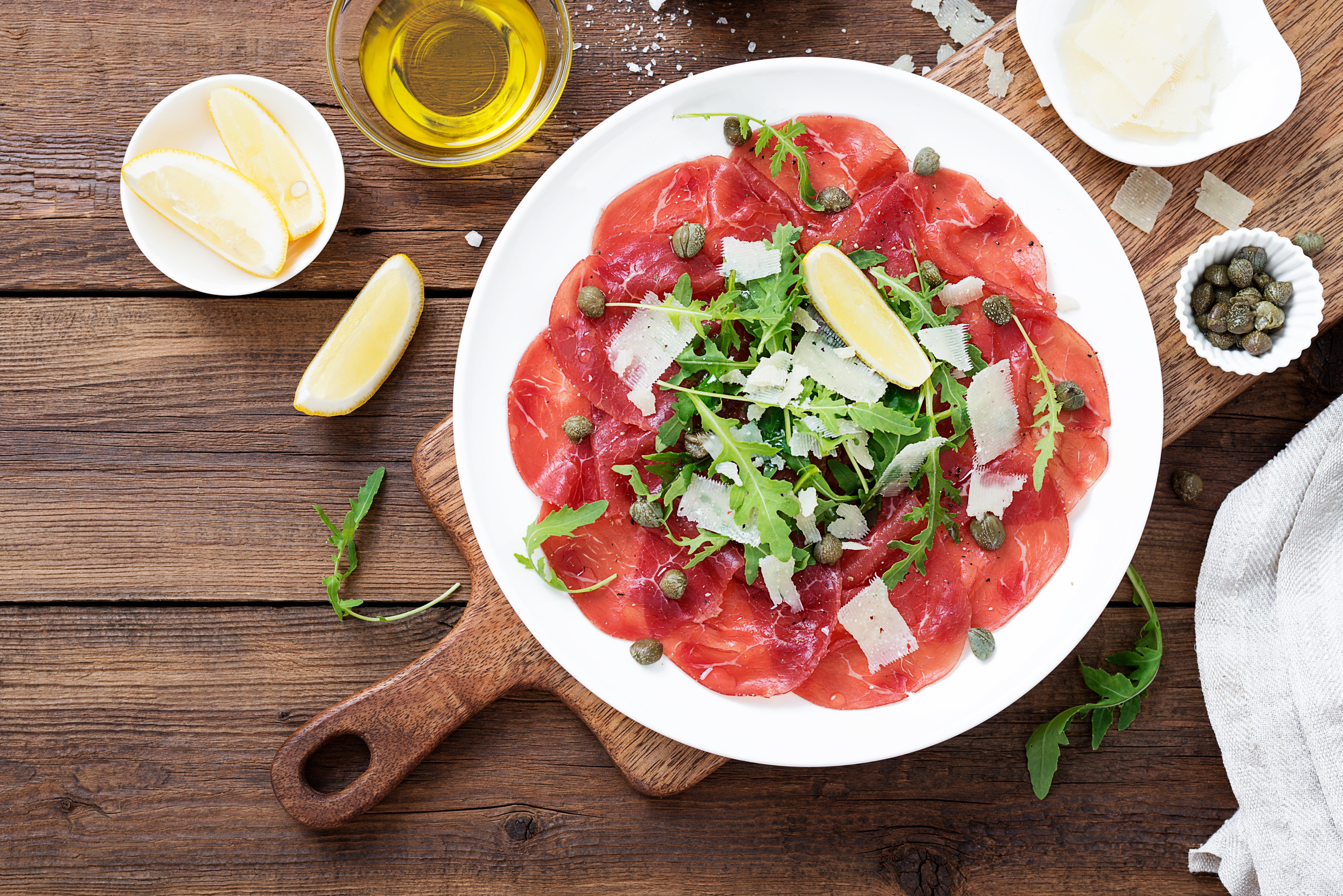 Carpaccio com Molho Especial de Manjericão