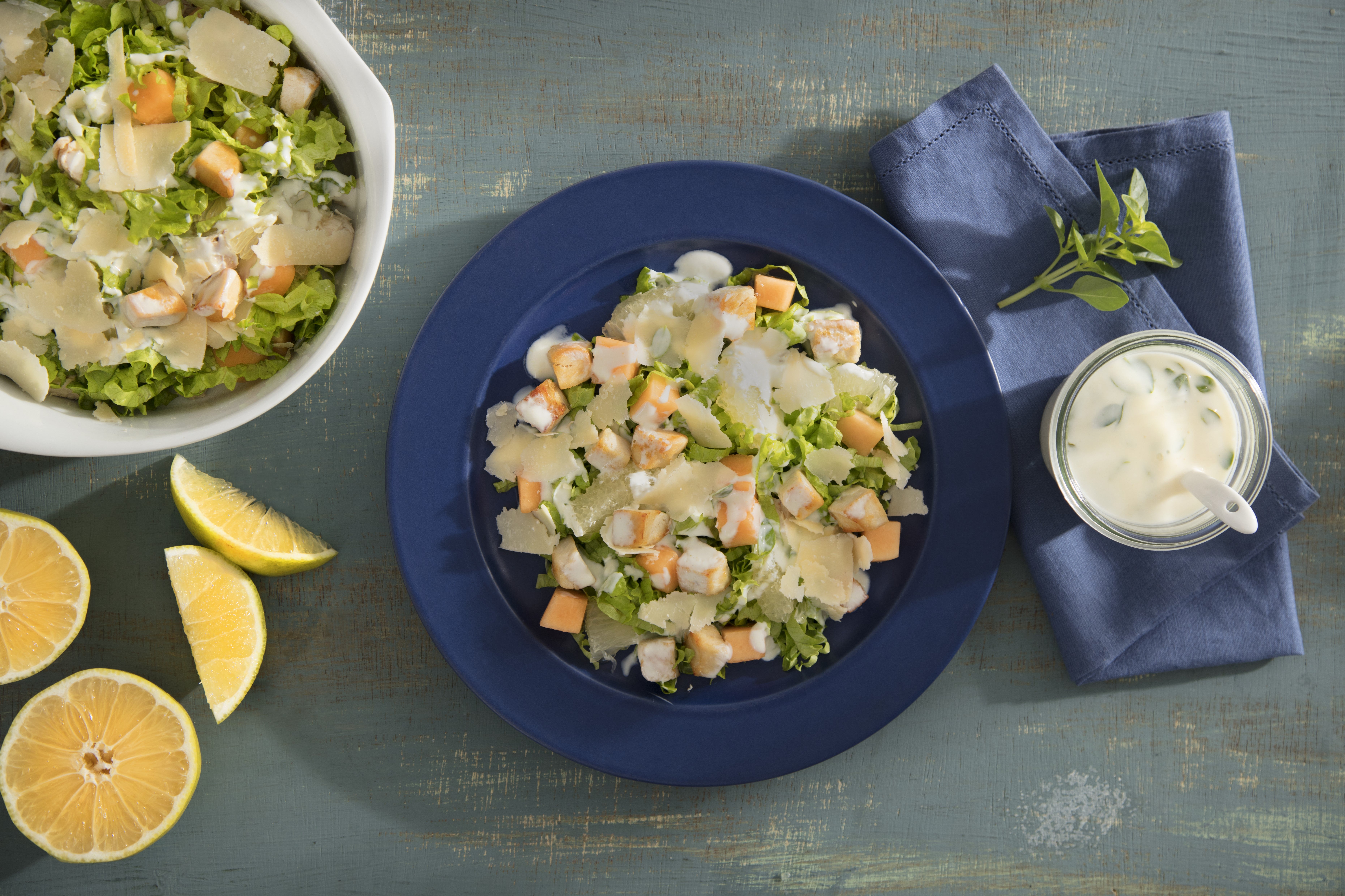 Salada de Frango com Melão e Lima da Pérsia