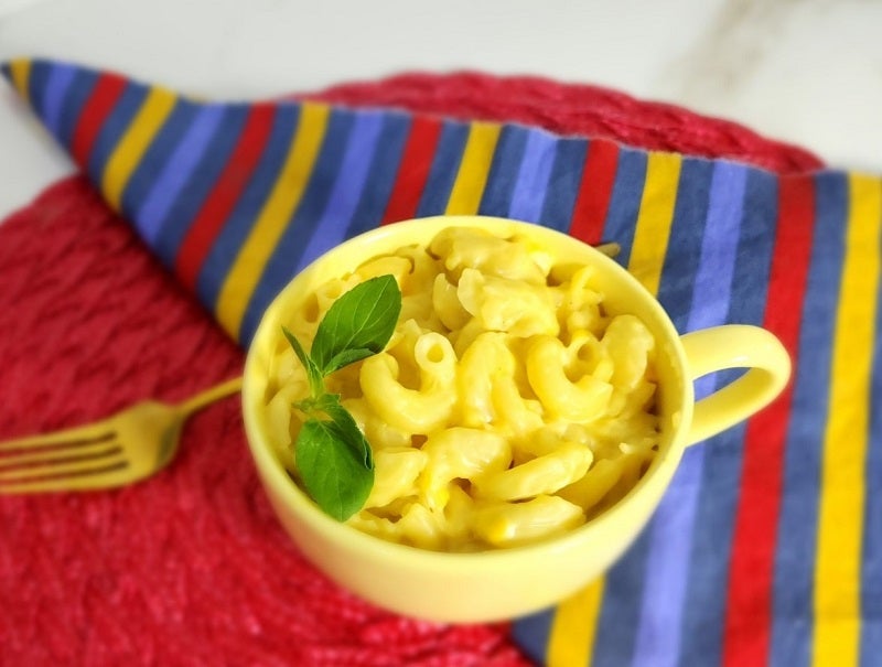 Receita de Mac and Cheese na Caneca