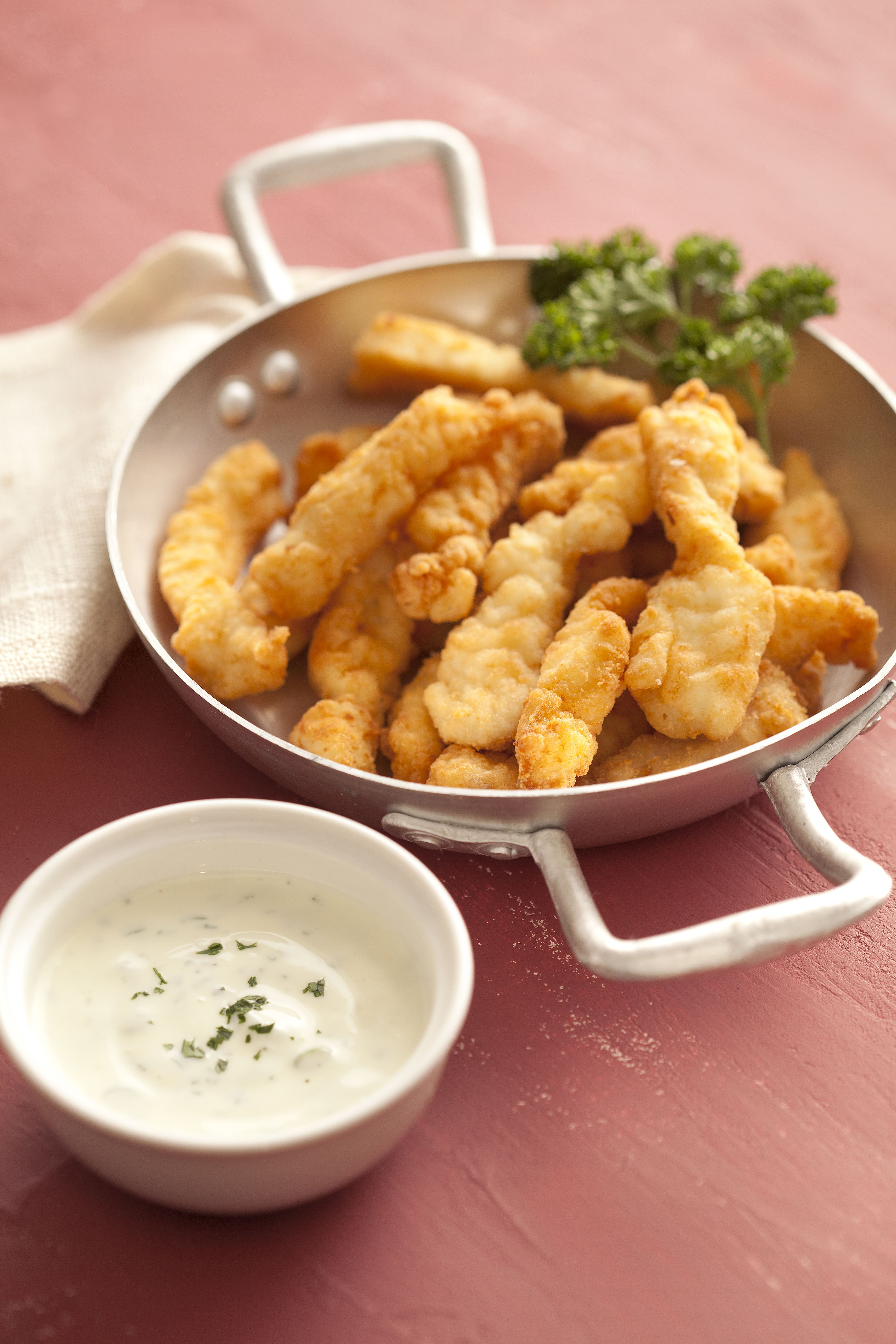 Iscas de Peixe ao Molho de Iogurte