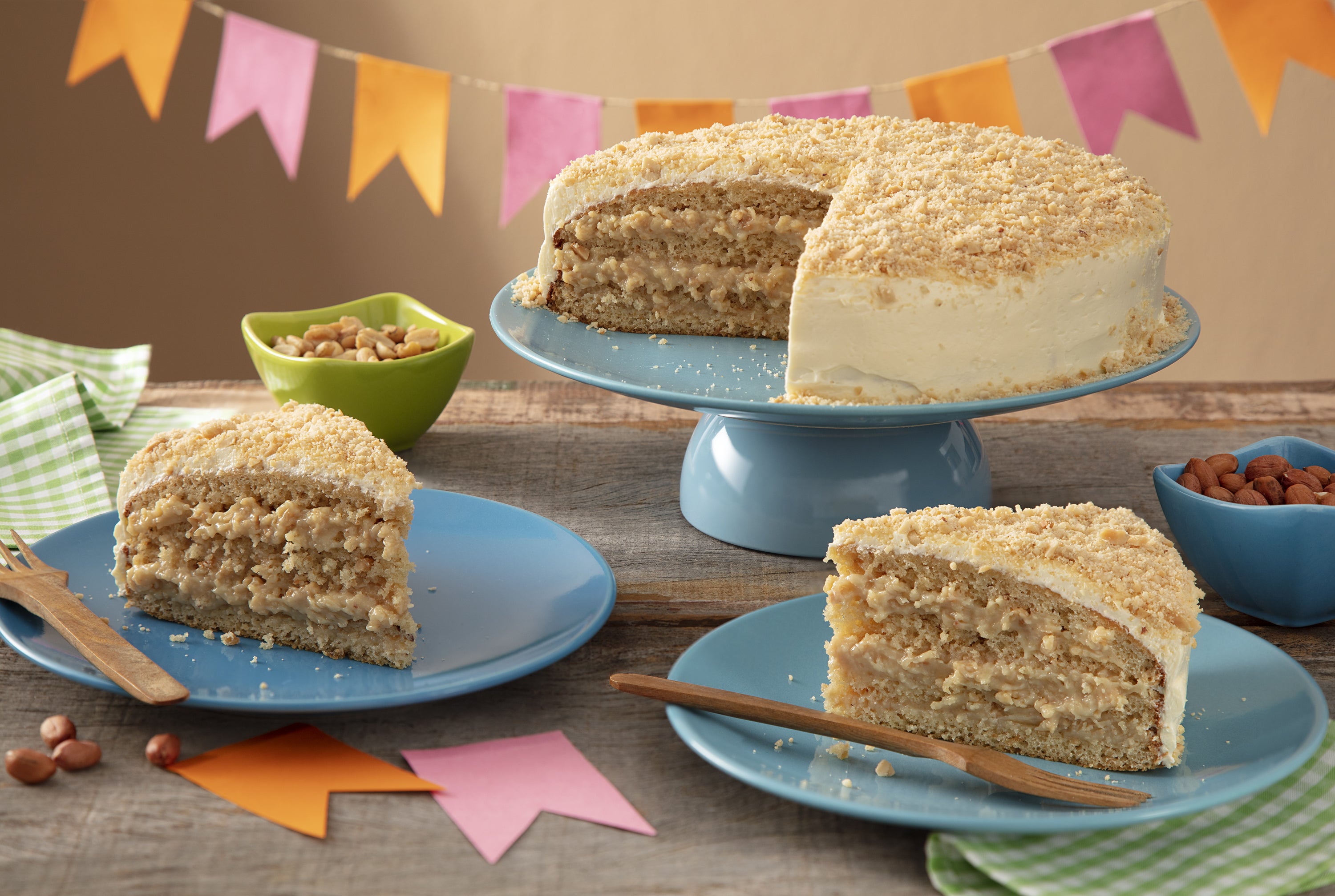 Bolo Junino: Receita Tradicional com Amendoim e Doce de Leite
