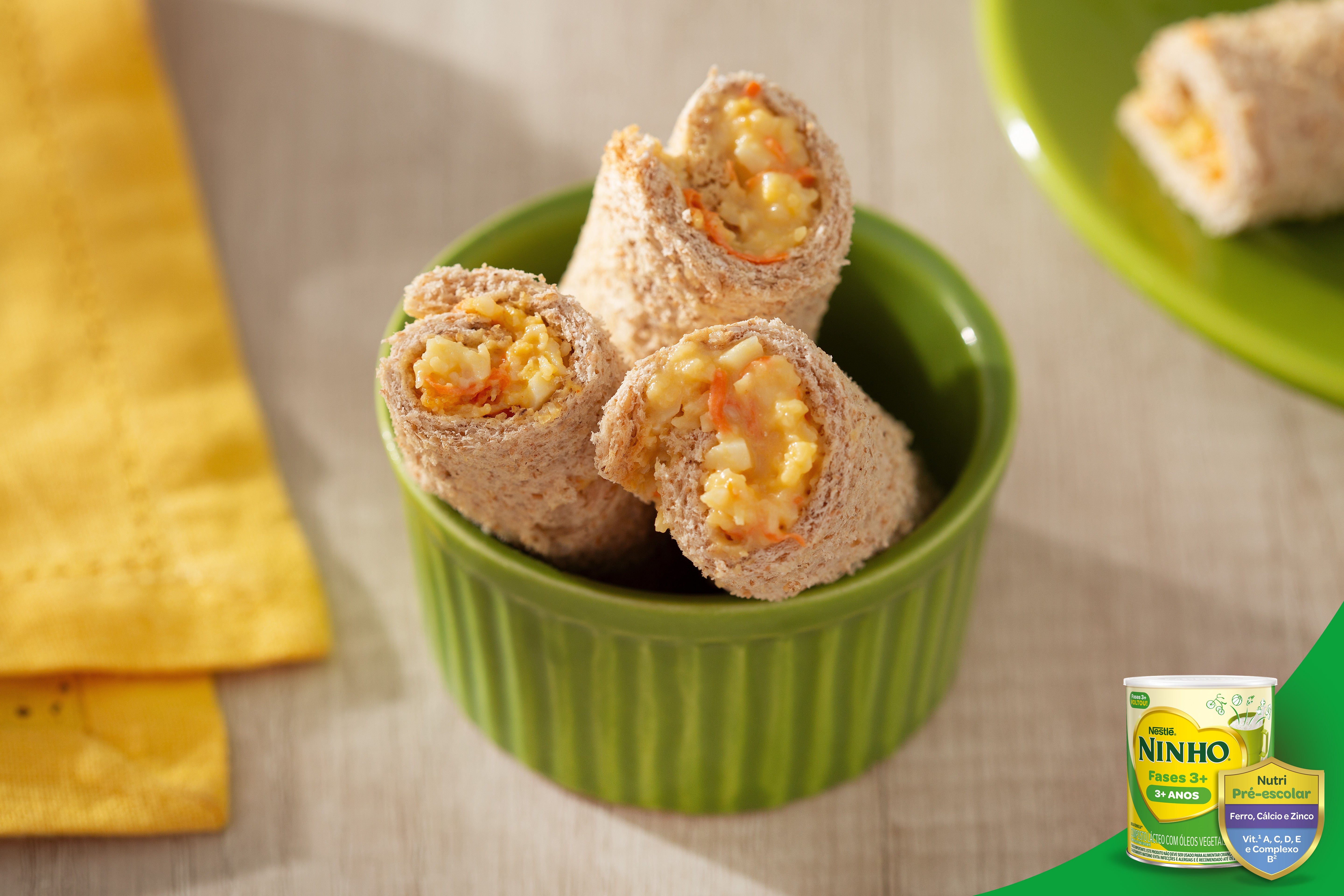 Receita de Enroladinho de Cenoura e Ovo com Ninho Fases 3+