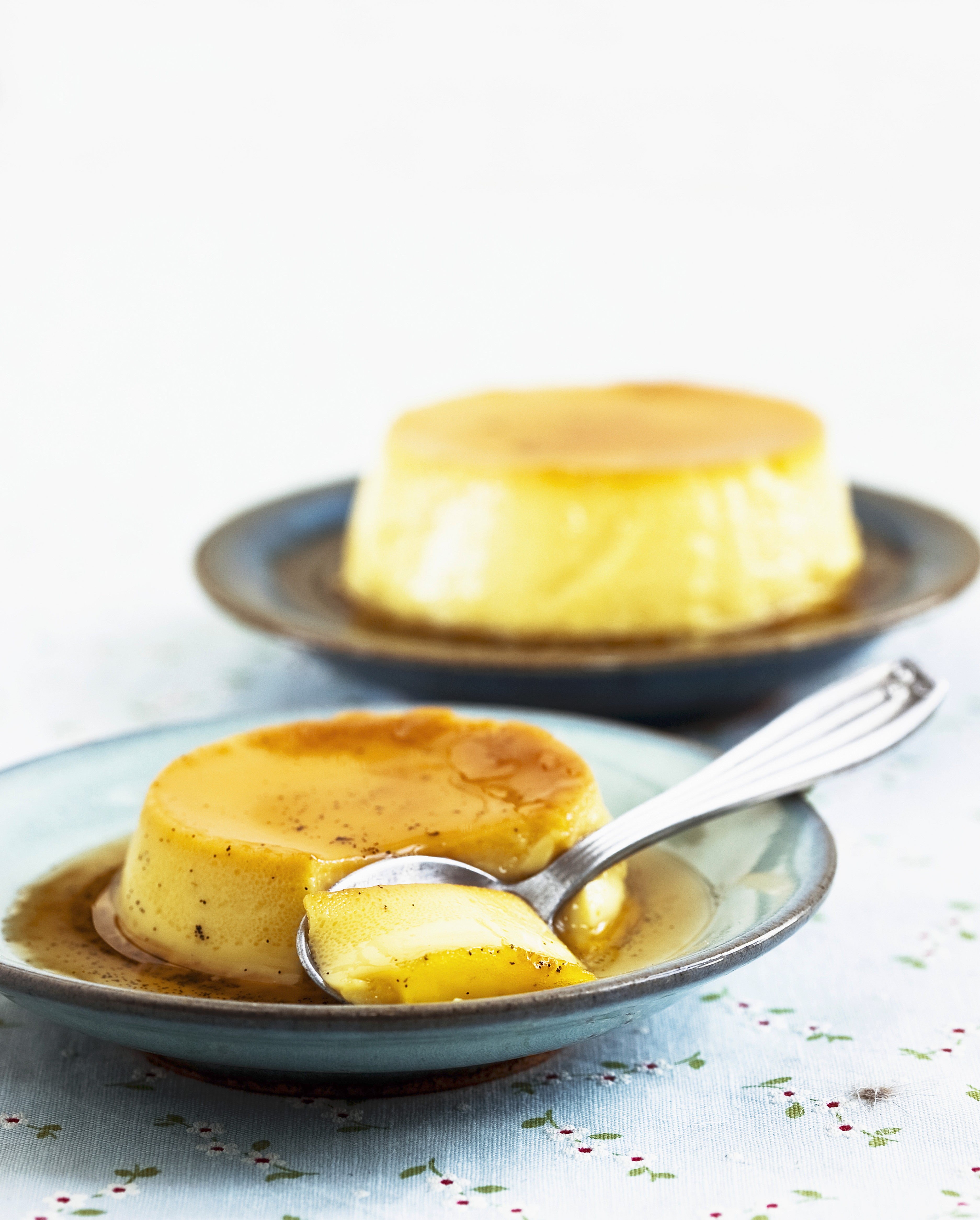 Flan de Iogurte e Maracujá
