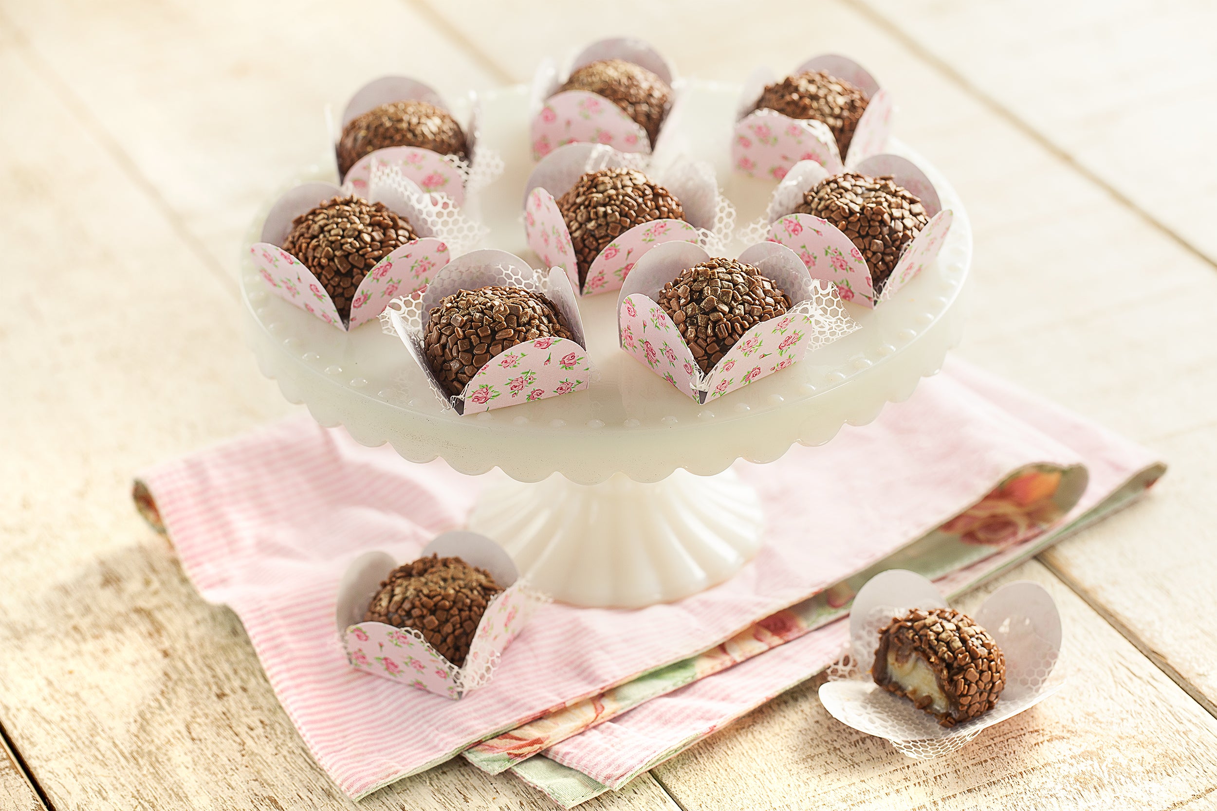 Brigadeiro Surpresa Dourada