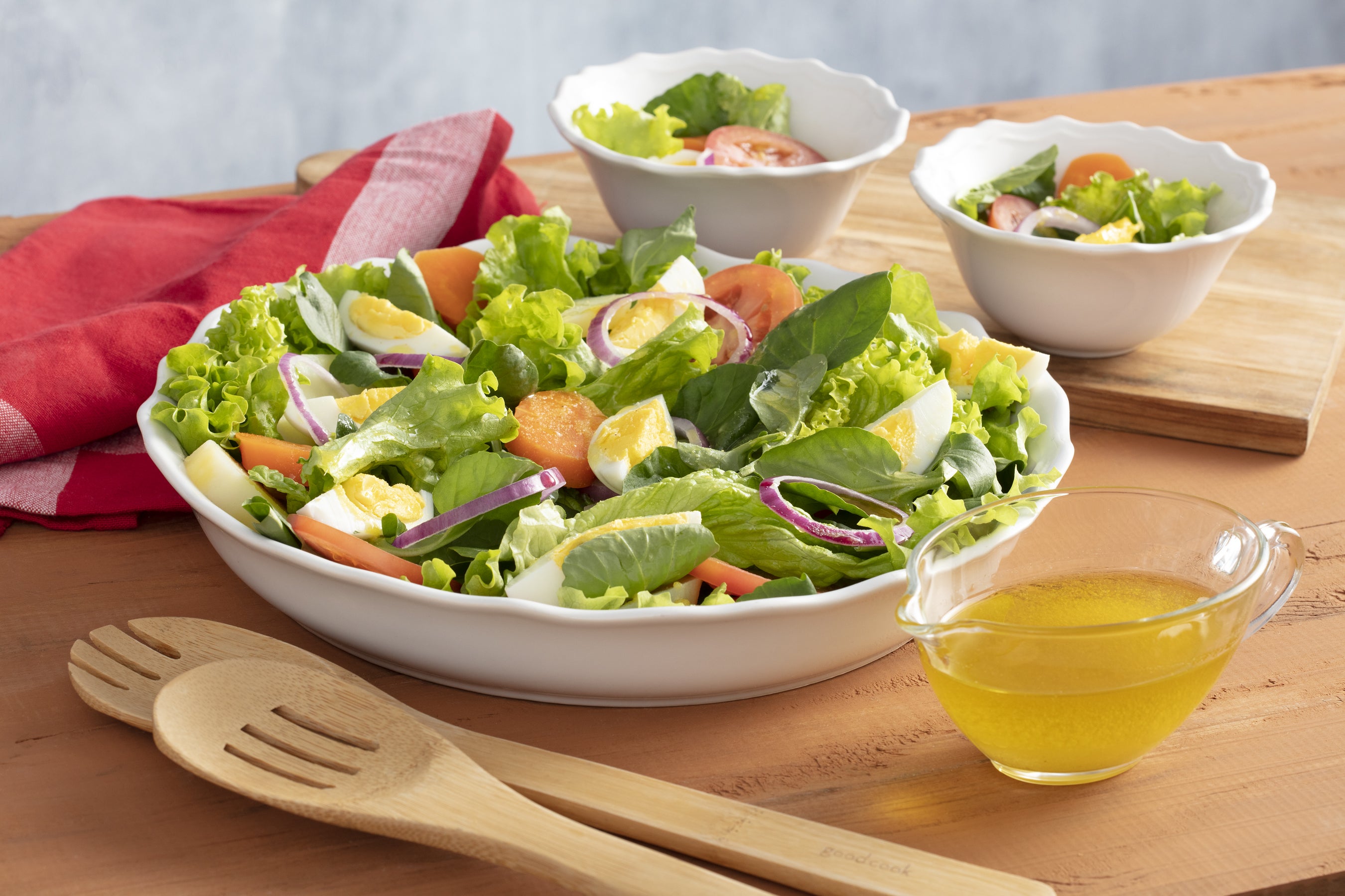 Salada Mista com Molho Vinagrete