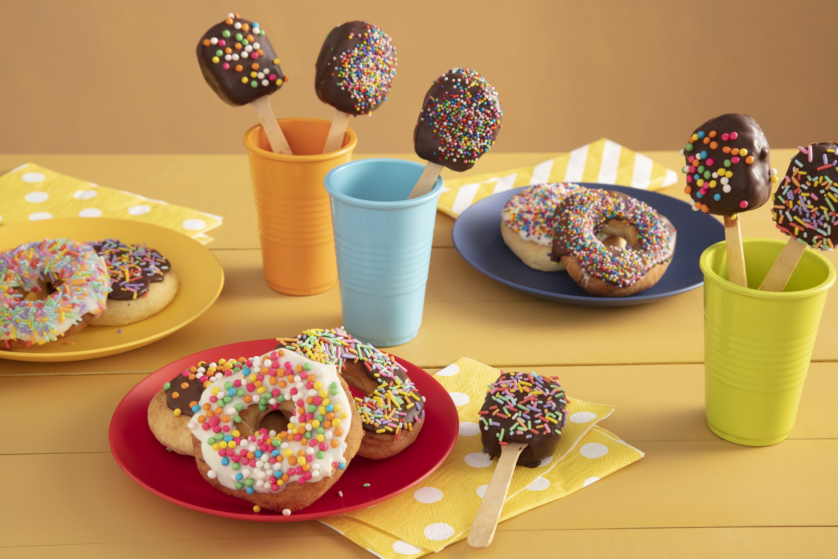 Donuts Decorados e PopCake