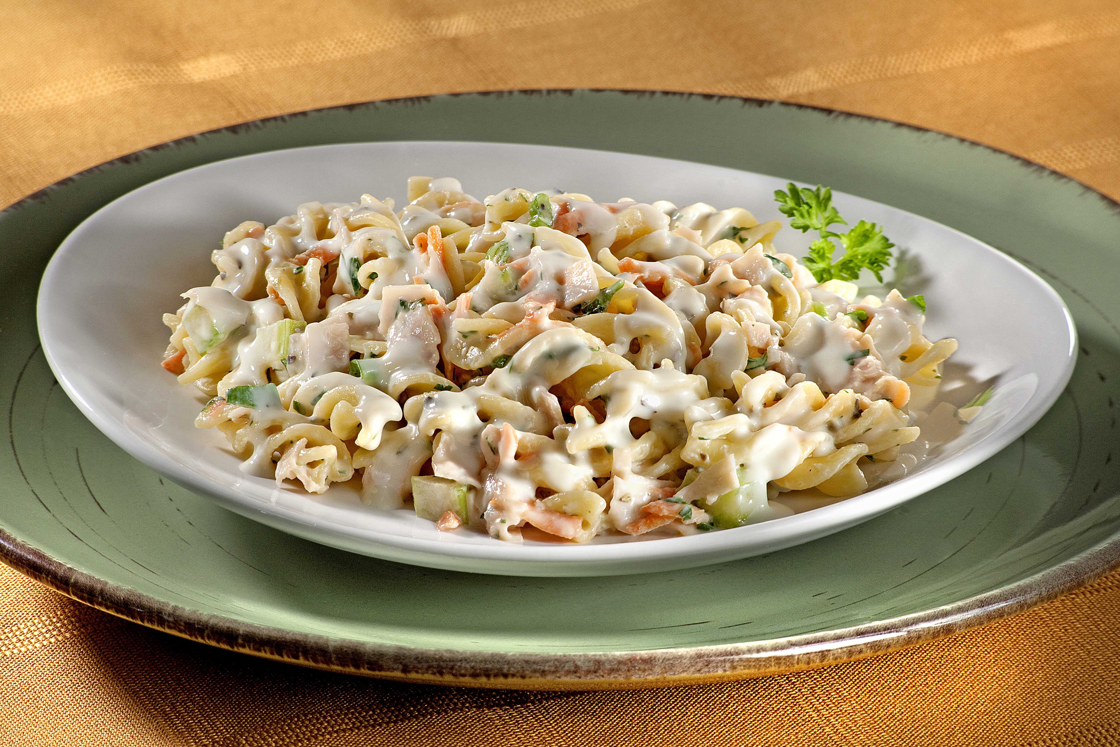 Salada Cremosa de Macarrão Nutren Senior