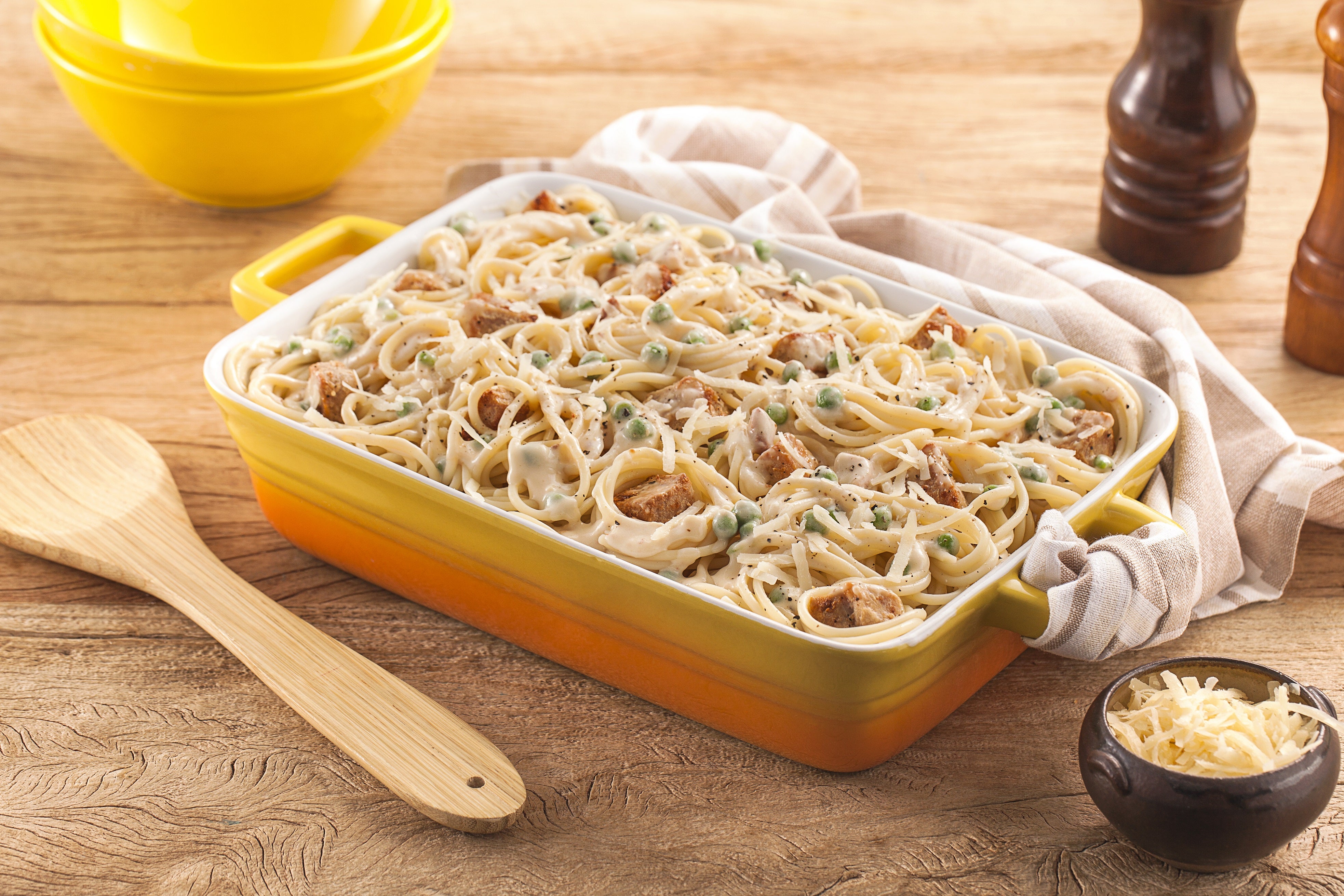 Macarrão com Pedaços de Lombinho ao Molho Branco