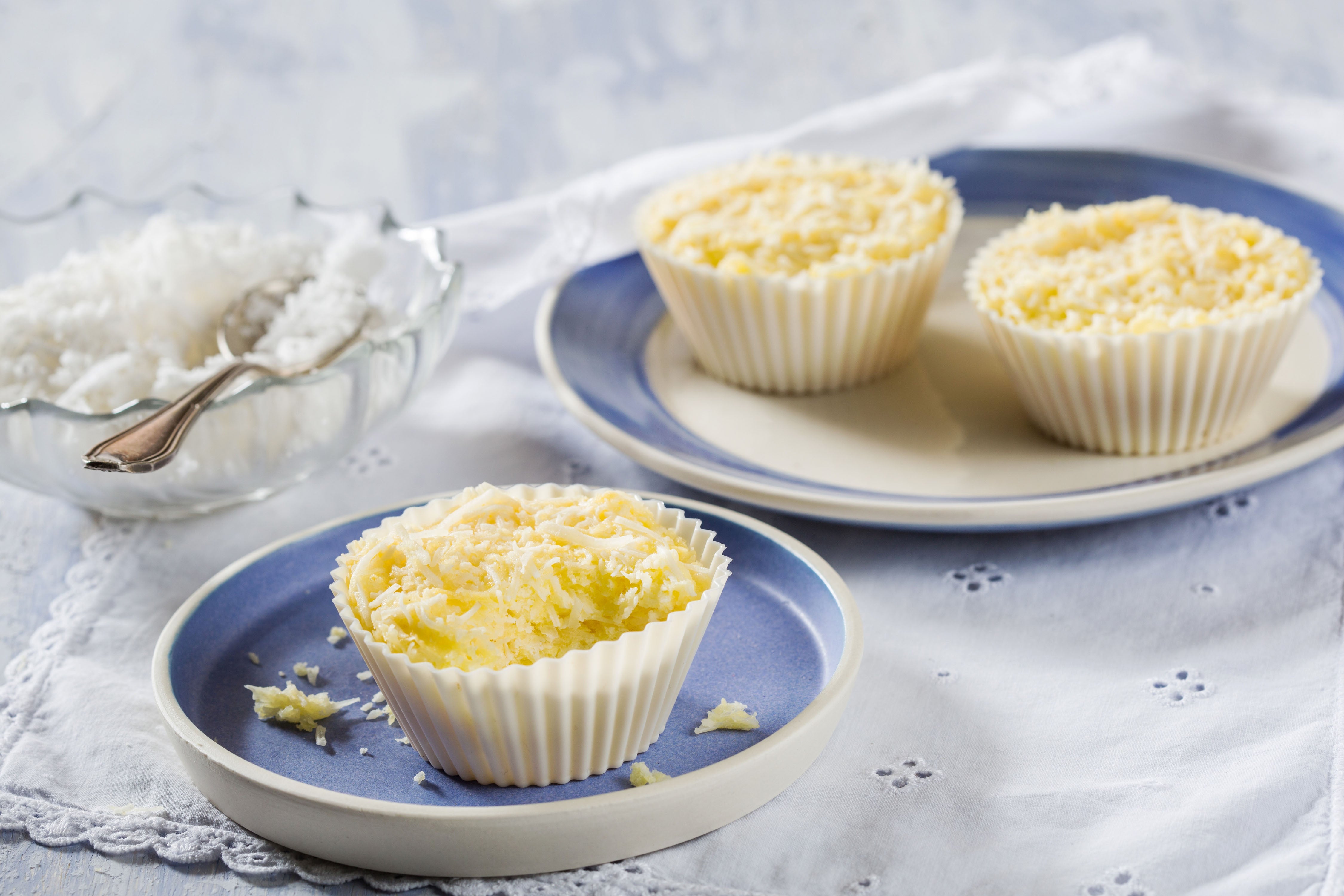Bom-Bocado de Mandioca e Coco de Micro-Ondas