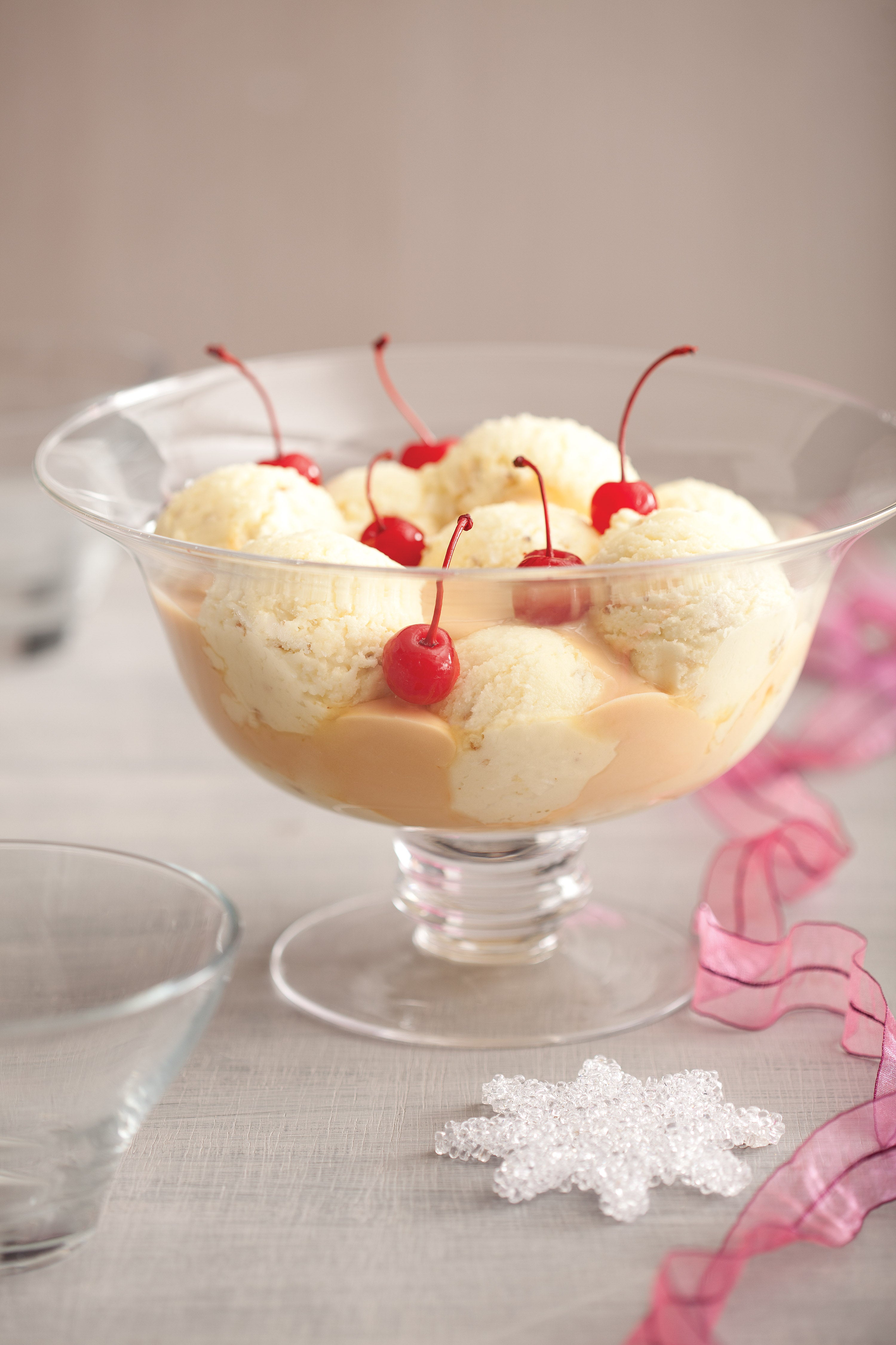 Sorvete de Coco e Nozes com Caramelo