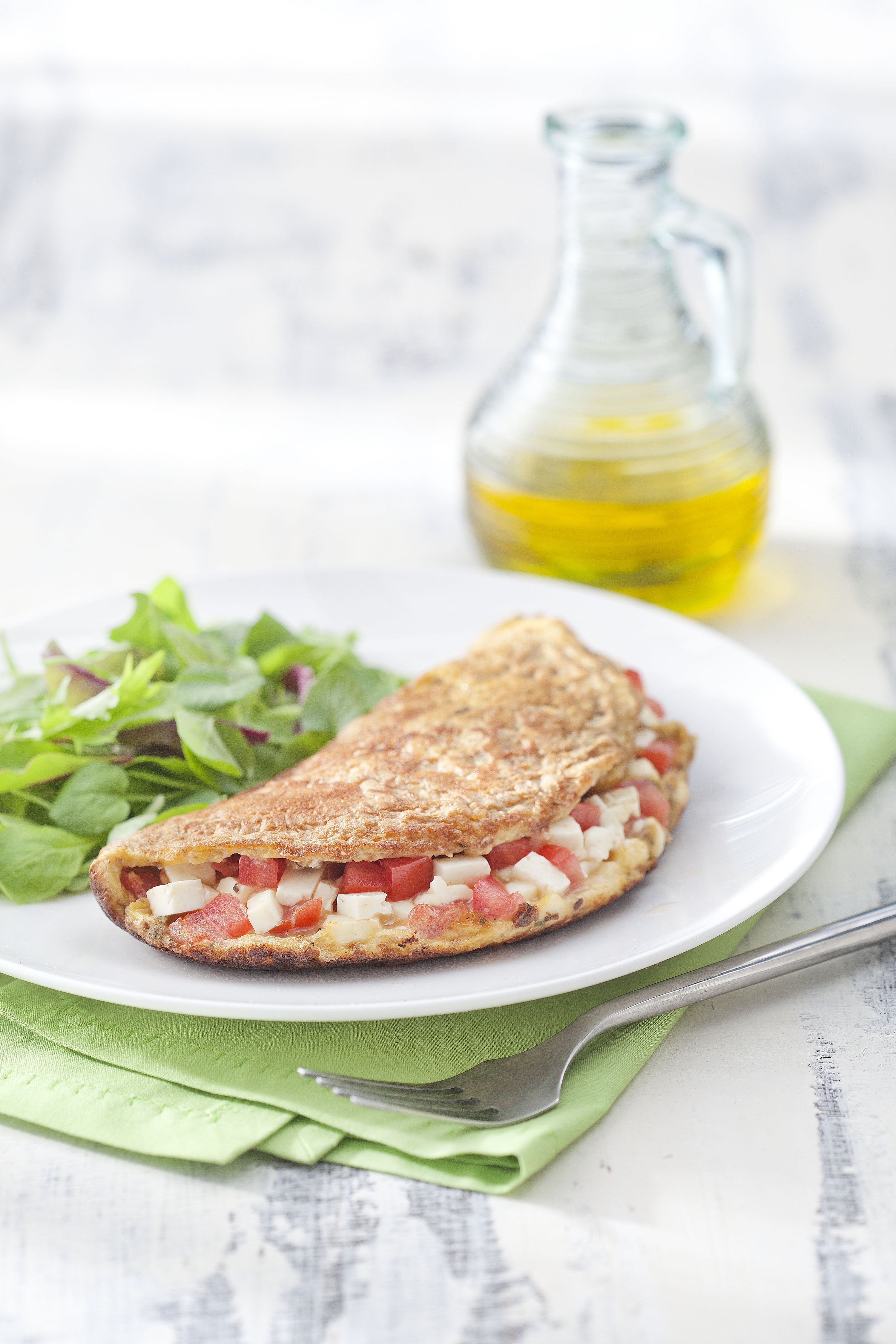 Omelete Integral com Queijo Branco, Tomate e Orégano