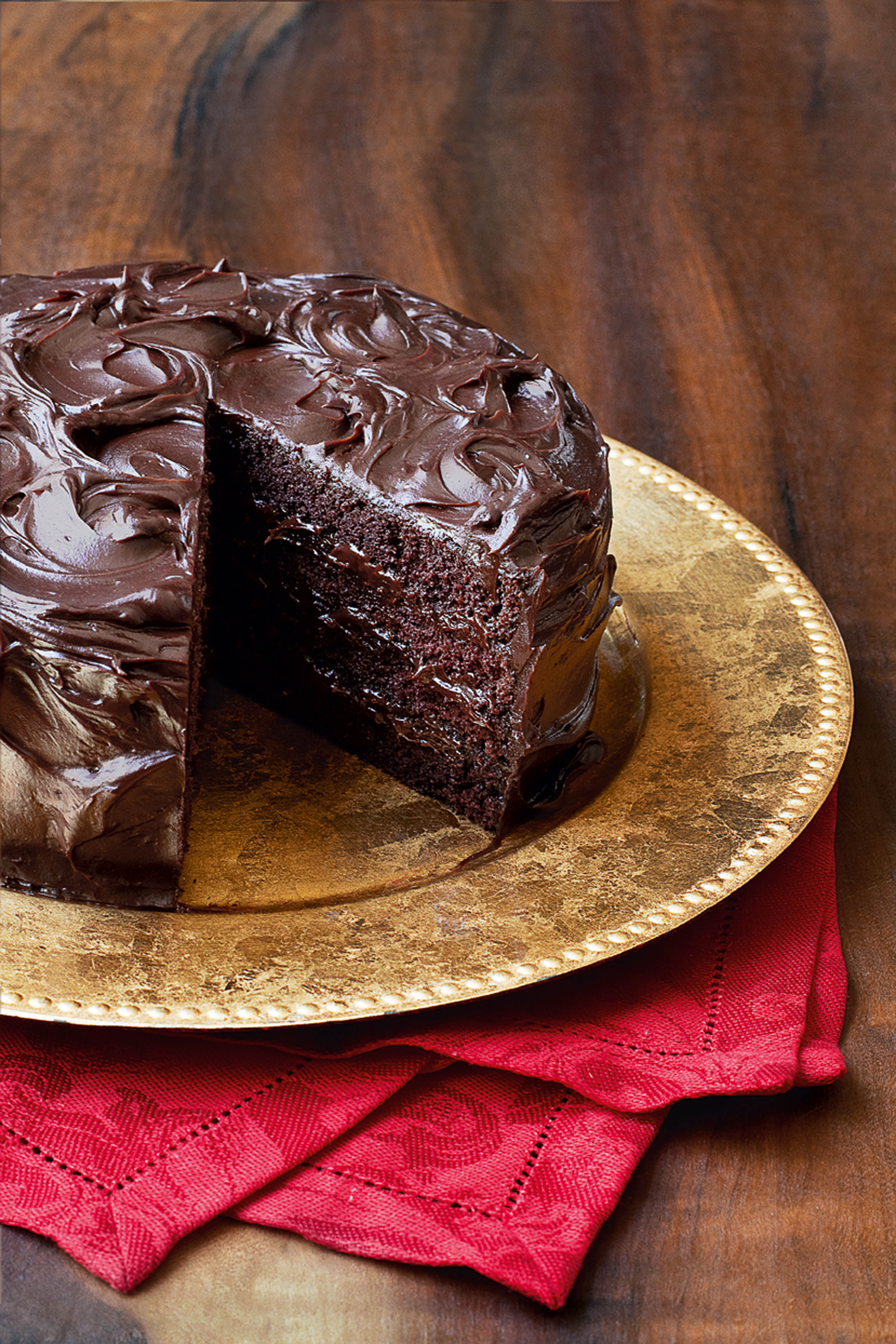 Como fazer Bolo de Chocolate passo a passo  Bolo de chocolate, Fazer bolo  de chocolate, Bolo de chocolate receita