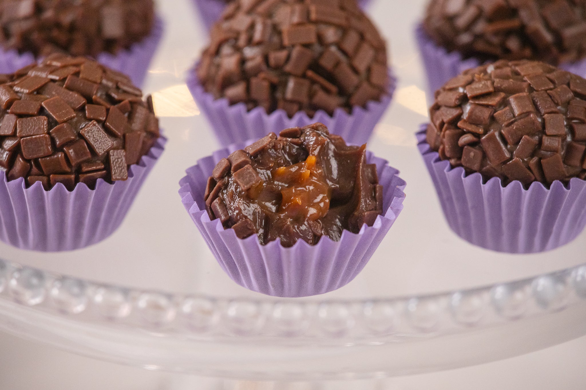 Receita de Brigadeiro Recheado de Caramelo Salgado