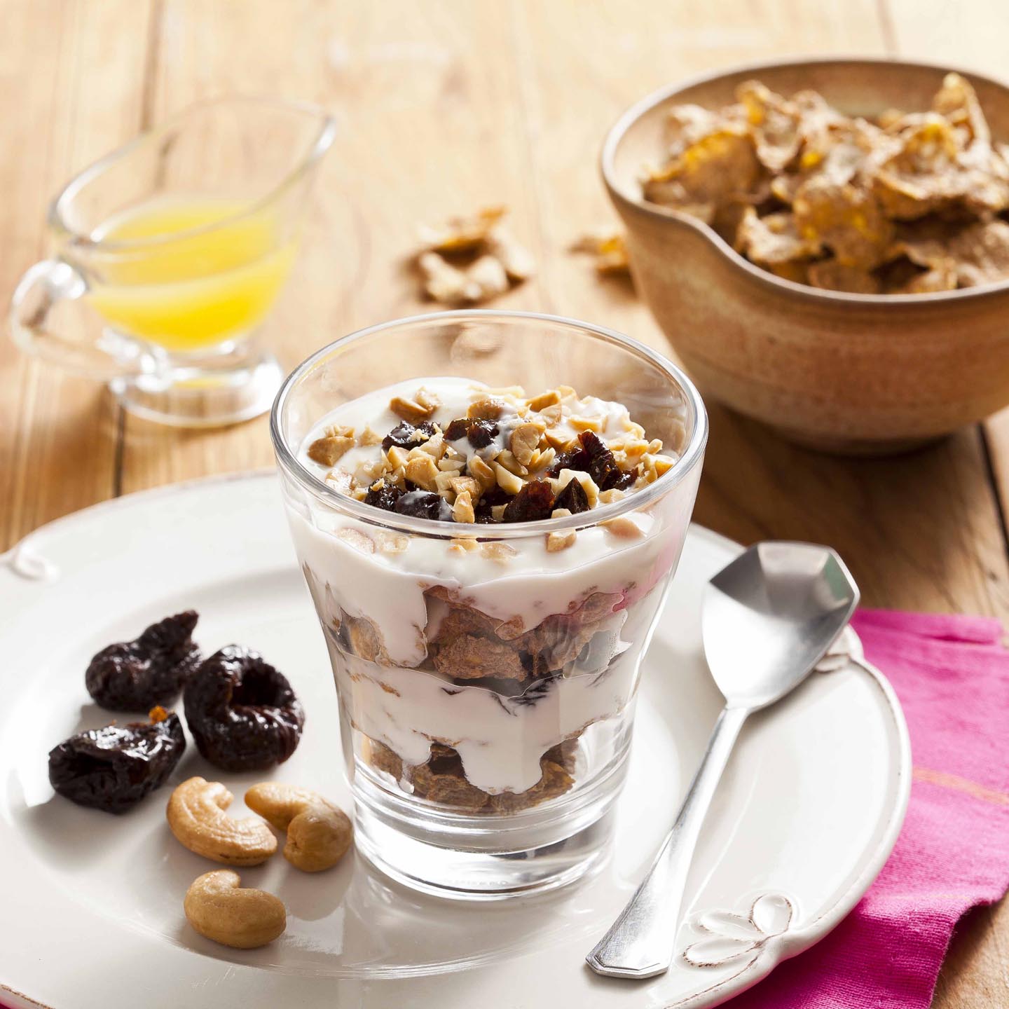Camadinhas de Ameixa, Suco de Laranja e Nesfit