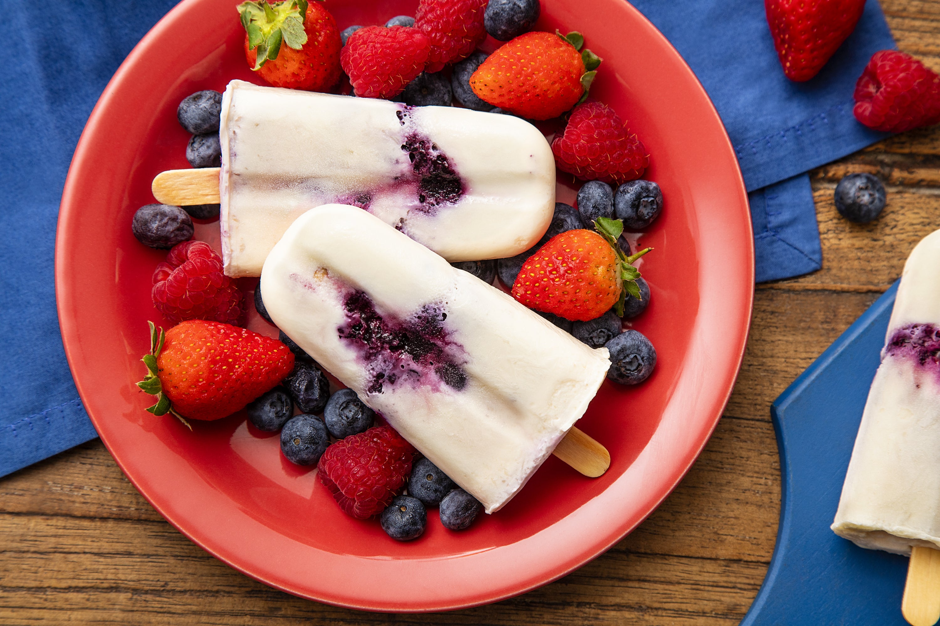 Paleta de Frutas Vermelhas e Nescau Chocolate Branco