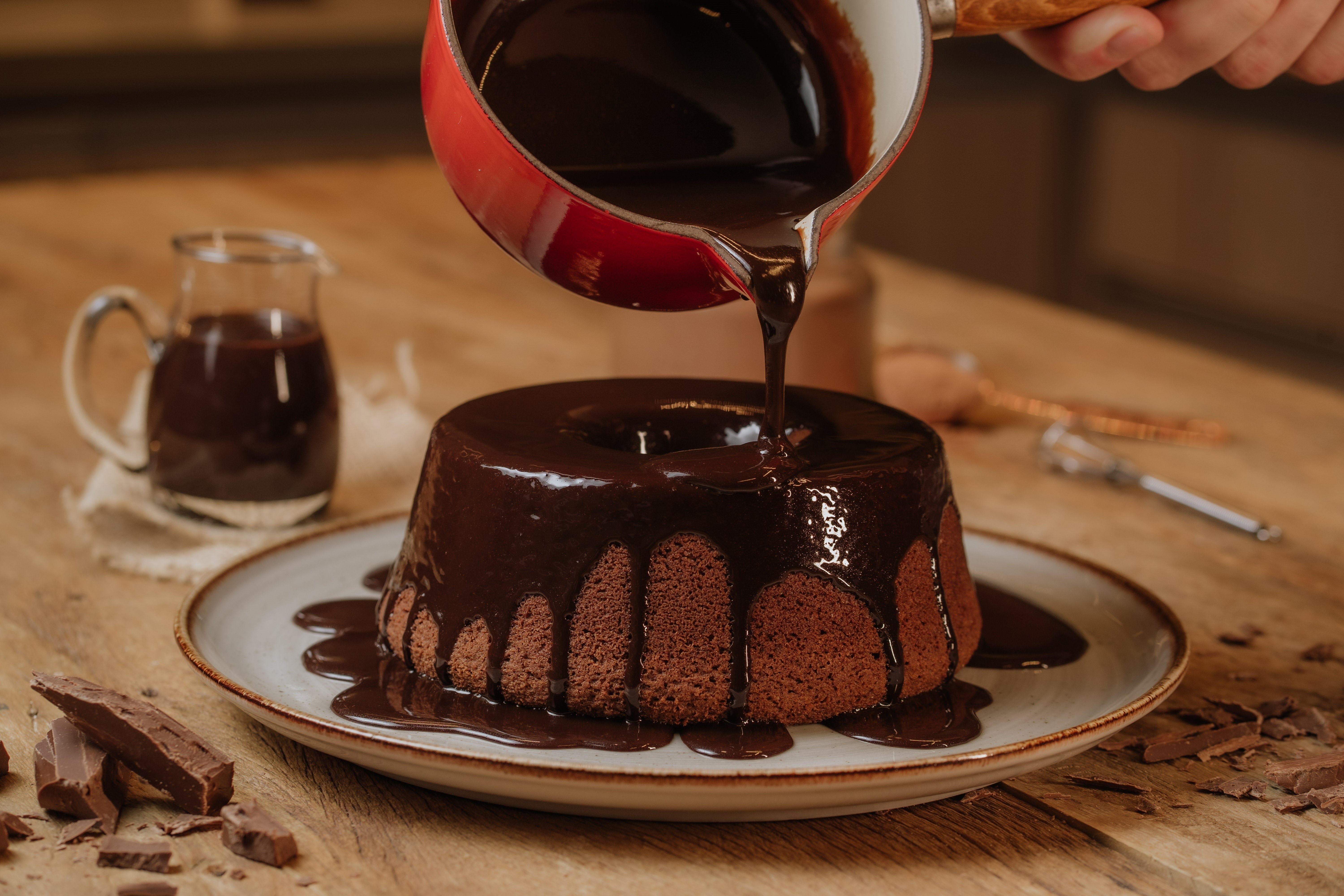 Bolo de chocolate na AIRFRYER 🍰 Vocês também são igual a esse bolo?