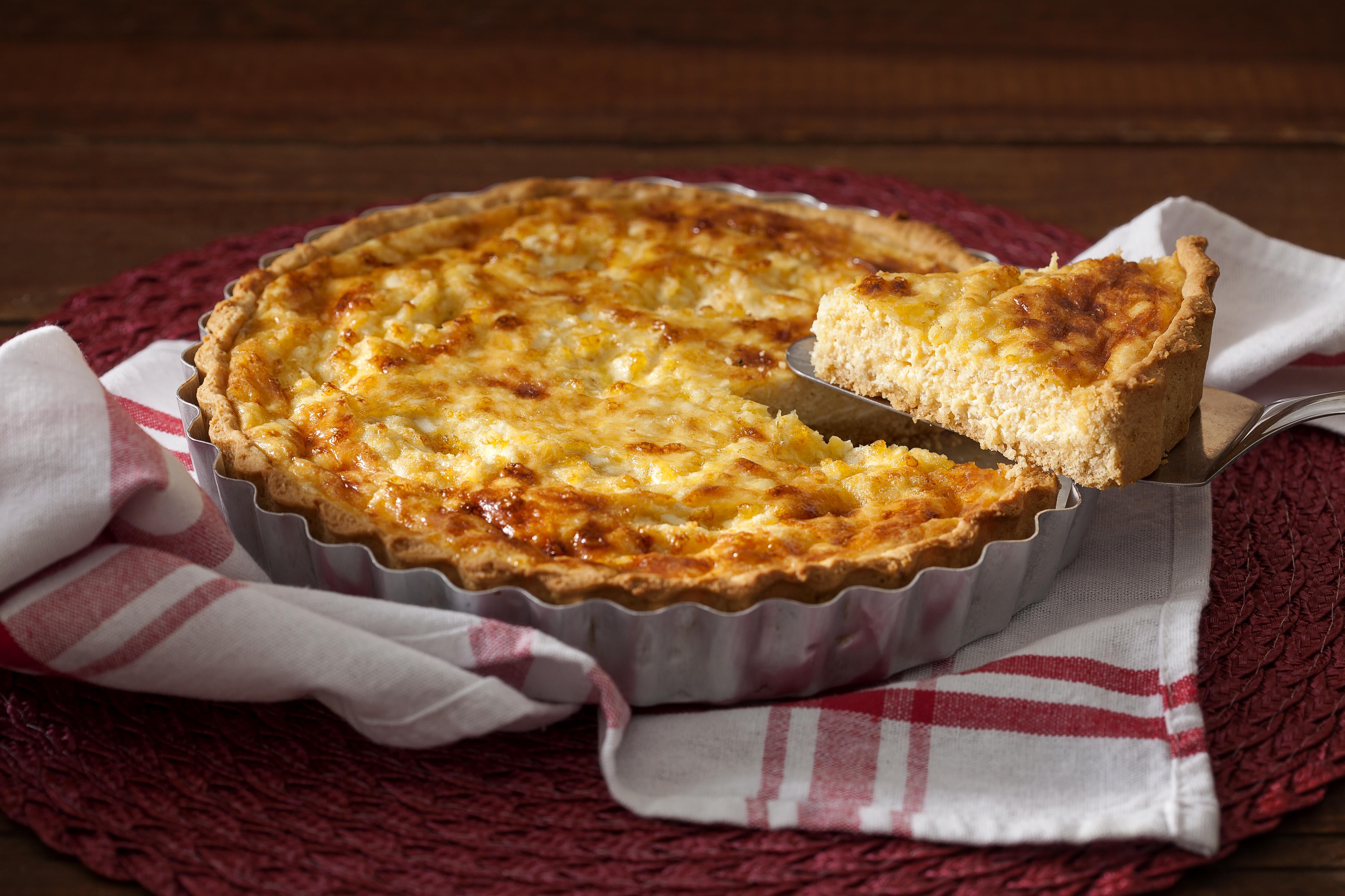 Quiche de Queijo com Maggi Fondor e Creme de Leite Nestlé