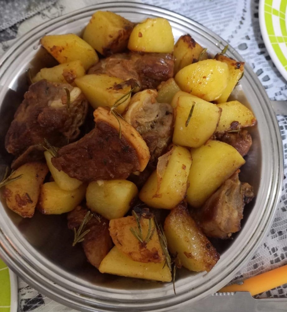 Receita de Costelinha de Porco com Batatas Salteadas no Alecrim