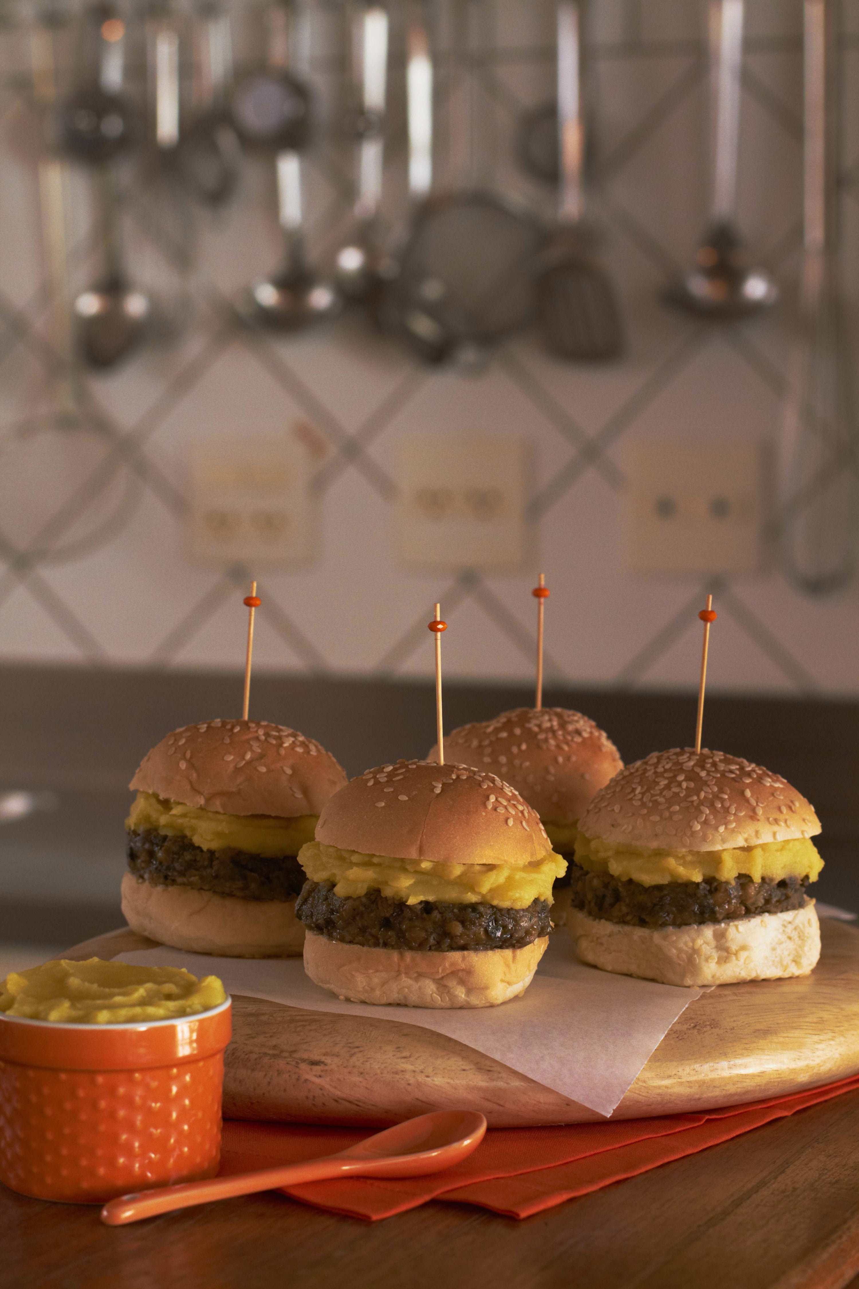 Mini-Hamburguer de Berinjela com Creme de Batata-doce (Speed Burguer)