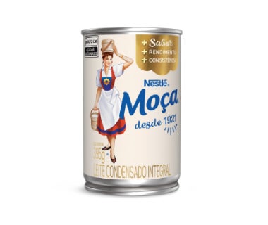 Lata de Leite Condensado Moça Nestlé, produto integral tradicional usado em receitas doces.