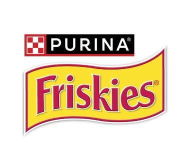 Logo Purina Friskies com tipografia vermelha em fundo amarelo e marca Purina acima