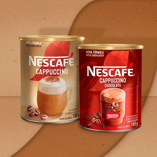Latas de NESCAFÉ Cappuccino nas versões Tradicional e Chocolate, com preparo cremoso de café, em embalagens de 180g sobre fun