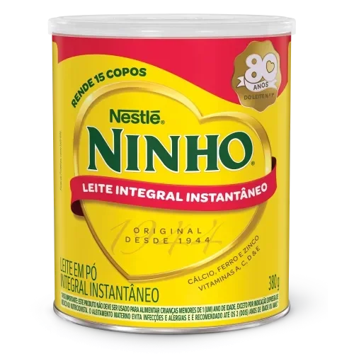 Lata de Ninho Leite Integral Instantâneo em pó, enriquecido com cálcio, ferro, zinco e vitaminas A, C, D e E.