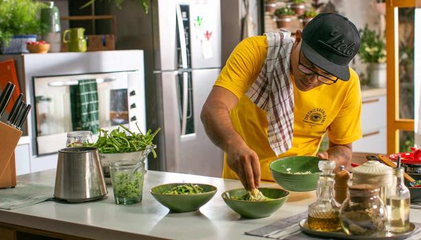 Penne ao Pesto de Agrião