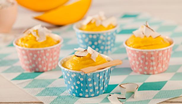Geladinho Gourmet: creme amarelo em uma fôrma