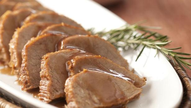 Rosbife: Carne de Panela ao molho de vinho