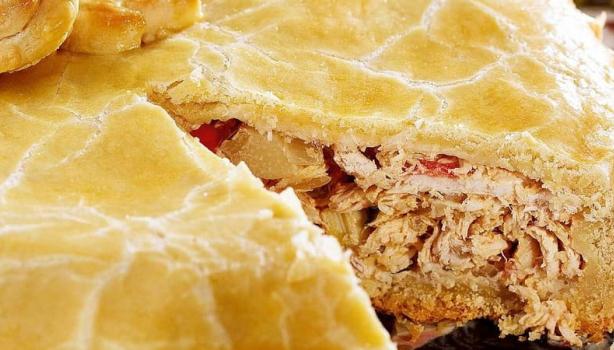 Torta recheada com frango