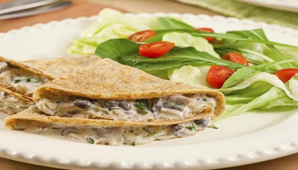 Panqueca Integral com Recheio de Abobrinha e Cogumelos