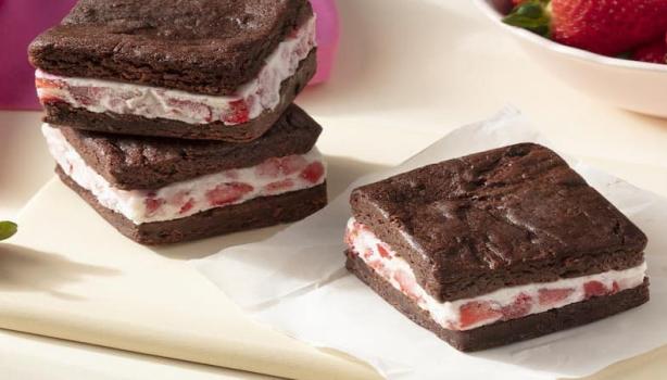 Sanduíche de Brownie com Moça Sorvete