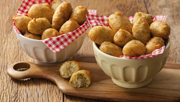 Receitas com aipim: bolinho de macaxeira