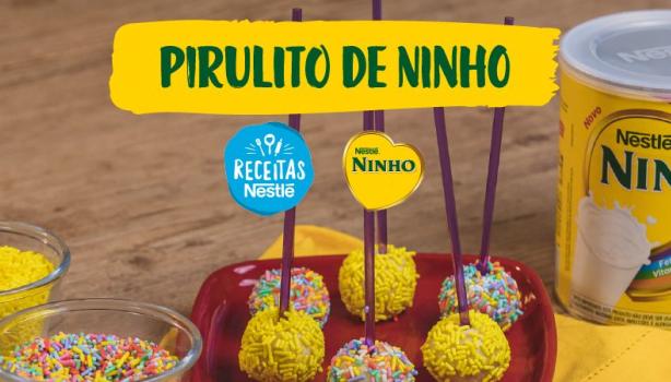 Fotografia da receita de pirulito de Ninho com o título e o logotipo de Ninho e Receitas Nestlé.