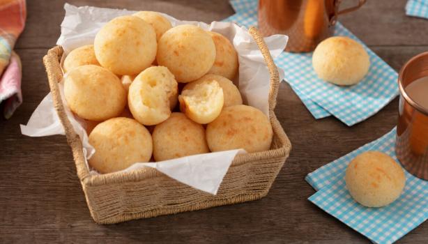 Receita de pão de queijo fácil e delicioso