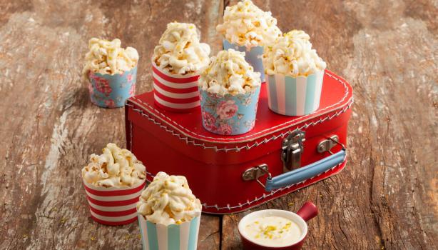Pipoca doce em 21 receitas para surpreender o paladar