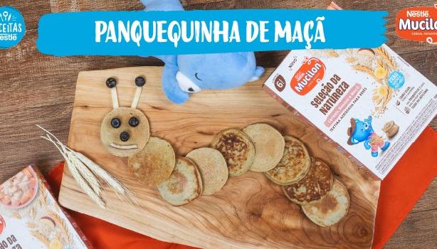 Fotografia da panqueca e logo de Receitas Nestlé e Mucilon