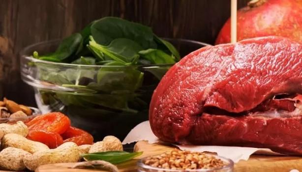 8 dicas de alimentos para combater a anemia