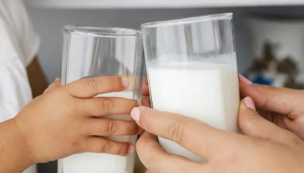 5 principais sintomas da intolerância a lactose