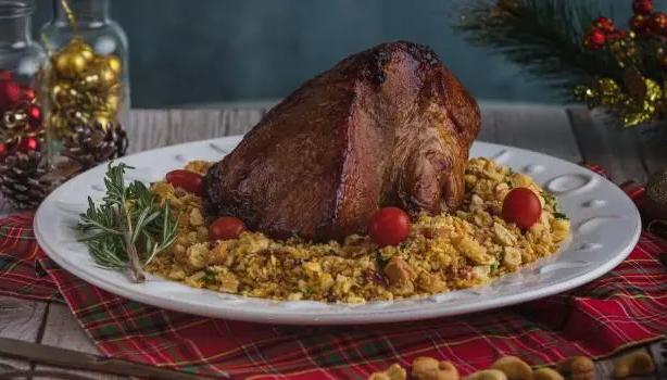 Pernil de natal: aprenda a fazer essa delícia tradicional de fim de ano 