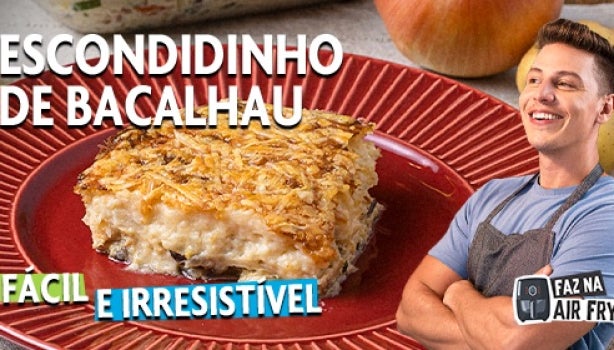 Foto da receita de Escondidinho de Bacalhau ao fundo e o chef surpreso do lado direito